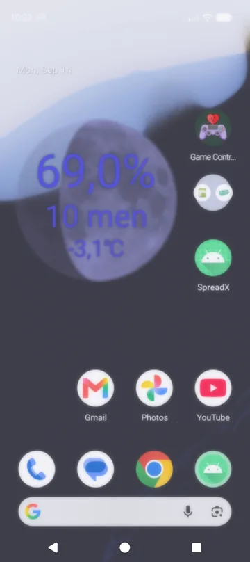 Level baterai di bilah status, dengan detail di panel notifikasi
